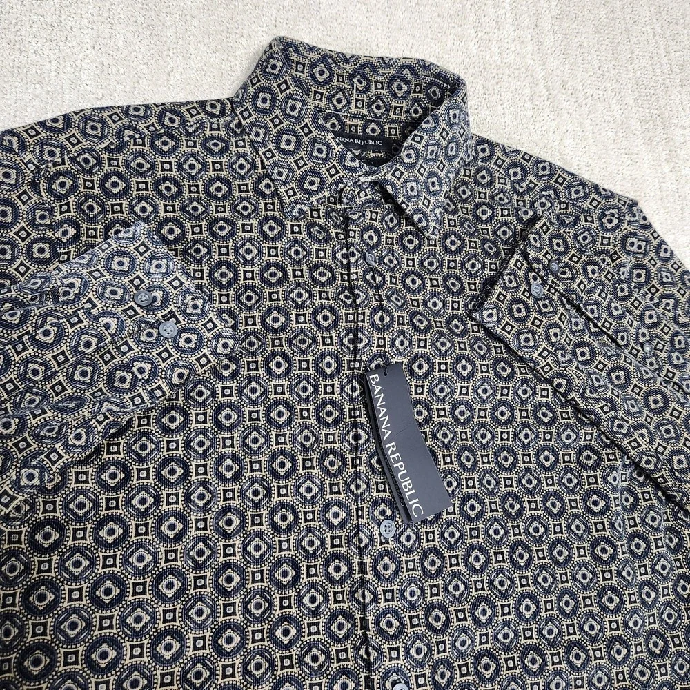 Banana Republic Corduroy Shirt Men Small Microwale Aztec AOP Navajo Southwestern